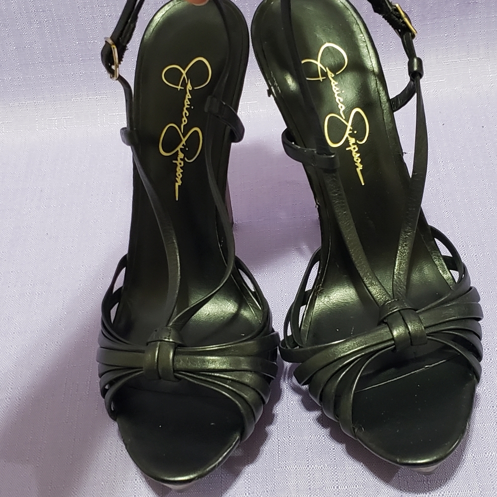 Size 7.5 Jessica Simpson 5" Leather T-Strap Sandal